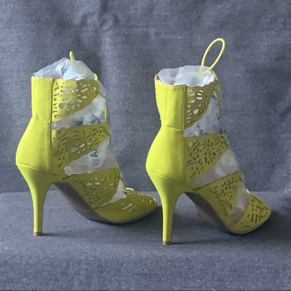 Glaze Neon Yellow Cutout Design Lace-up High Heels - Picture 7 of 12